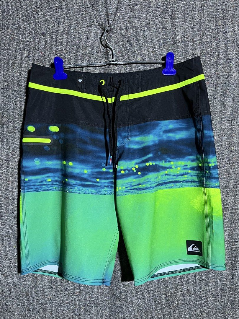 QUICKSILVER BOARDSHORT (Category: Swim Trunks & Board Shorts) located in Dumaguete. Submitted by kingepoy (Listing ID 1470124891, Image 2). Description: Size 30 Length 18 Excellent Condition 9.8/10 Color rate No issues ✅550.
