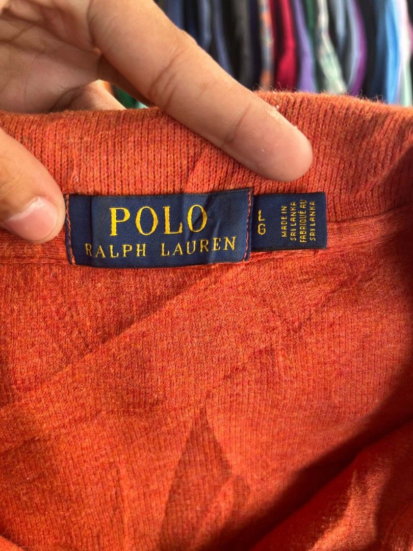 Qzip RL (Category: Activewear) located in Manila. Submitted by drenren (Listing ID 1470133706, Image 3). Description: need wash Qzip Length:26.5 Width:24 9.5/10 Color rate Dm sa interested 2,8 claim.