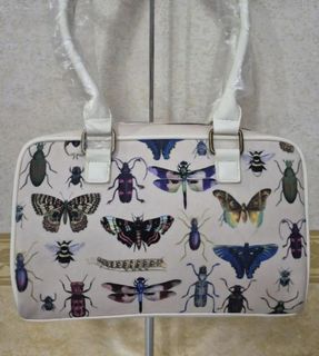 (Category: ) located in . Submitted by dailyhappyfinds (Listing ID 1469988229, Image 1). Description: .