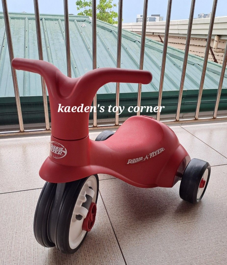 Radio FlyerScoot 2 pedal (Category: Kids Toys) located in Cebu City. Submitted by kaedenscebu (Listing ID 1470098712, Image 1). Description: Radio Flyer Scoot 2 Pedal ▪︎Age suitable : 1-3 yrs old ▪︎2n1 toddler ride on & tricyle ▪︎Foot to floor ride on / scoot toy ▪︎Pedals fold out or snap back easily ▪︎Weight capacity : 19kg ▪︎Ergonomic contoured seat ▪︎Indoor & outdoor play ▪︎With covered trunk at the back ▪︎Built with wide wheels ▪︎Durable & hi