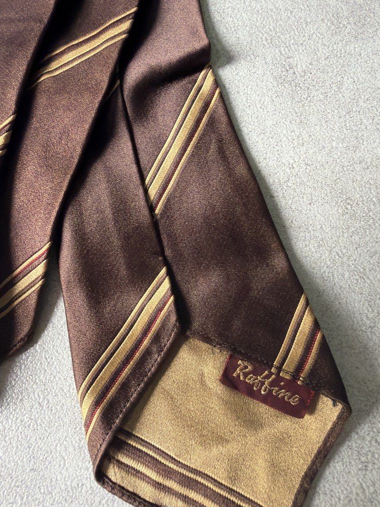 Raffino Choco Brown Necktie (Category: Ties) located in Pasig City. Submitted by chamoisee (Listing ID 1469960419, Image 2). Description: Raffino Choco Brown Necktie .
