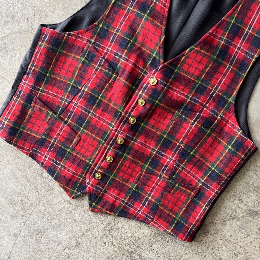 RALPH LAUREN - WOOL CINCHBACK HERITAGE VEST (Category: Vests) located in Cavite. Submitted by _Gizmo (Listing ID 1470049973, Image 3). Description: Polo by Ralph Lauren - Wool Cinchback Heritage Vest Size tagged: Medium Measurement Width: 20’ Inch Length: 24’ Inch Excellent condition | Like New No flaws .