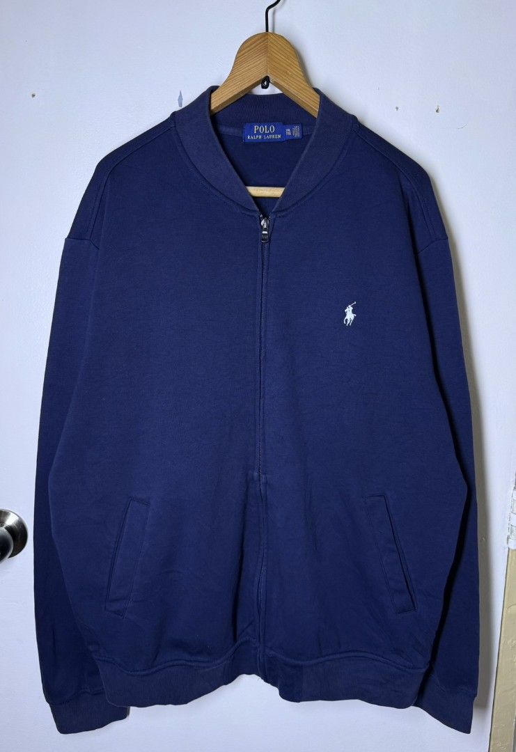 RALPH LAUREN FLEECE BOMBER JACKET (Category: Coats, Jackets and Outerwear) located in Manila. Submitted by lunaras_declutter (Listing ID 1470106786, Image 2). Description: GOOD AS NEW XL-XXL NO ISSUE.