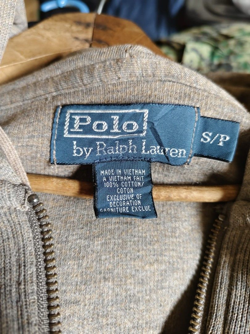 RALPH LAUREN HOODIE (Category: Coats, Jackets and Outerwear) located in Tubigon. Submitted by negosyanthrift (Listing ID 1469981023, Image 2). Description: Size:Medium 22x25.5 Issue small whole Good condition Need wash only 🏷️299+sf.