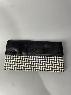 (Category: ) located in . Submitted by blinkban_thrift (Listing ID 1470064575, Image 1). Description: .