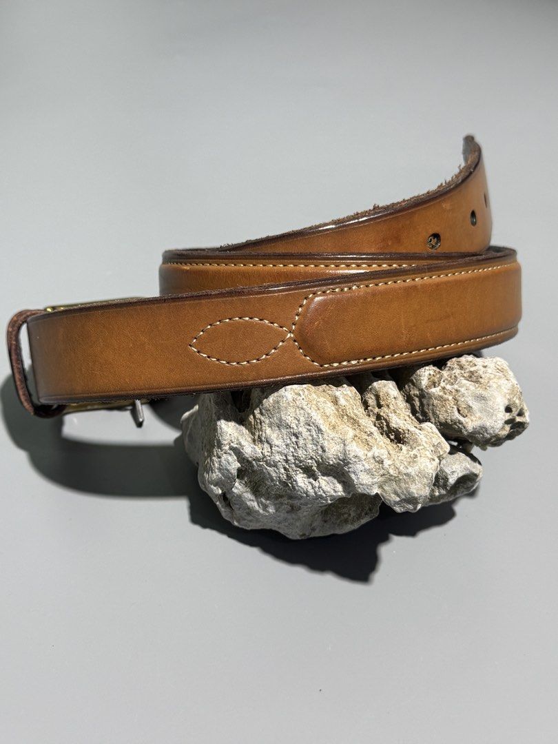 Ralph Lauren Leather Belt (Category: Belts) located in Las Pinas. Submitted by weryouat (Listing ID 1470030703, Image 2). Description: Ralph Lauren Stitched Leather Belt🚨🚨🚨 Fits 34-38 Excellent Condition 1500 only MOP BPI/GCASH SHIP VIA J&T/Lalamove PAYMENTS FIRST POLICY LAS PINAS📍.