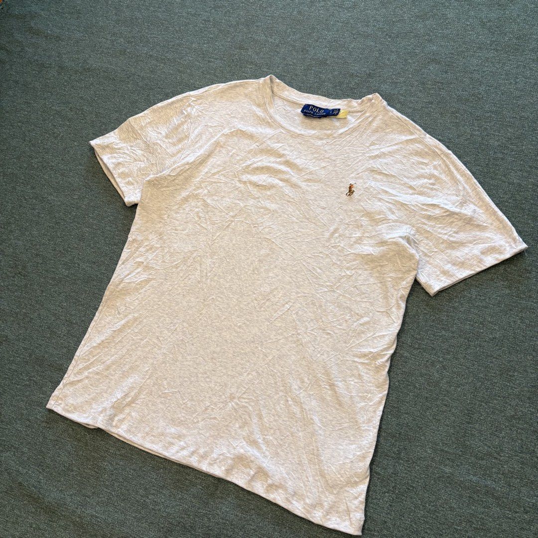 Ralph Lauren Multi Color Pony Tee (Category: Tshirts & Polo Shirts ) located in Butuan. Submitted by ragscurations (Listing ID 1469964853, Image 2). Description: Size : M-L Inches : Width 20 Inches : Length 26 Condition : Excellent Flaws : Flawless Color rate 9.7 Fave item : Beautiful design .