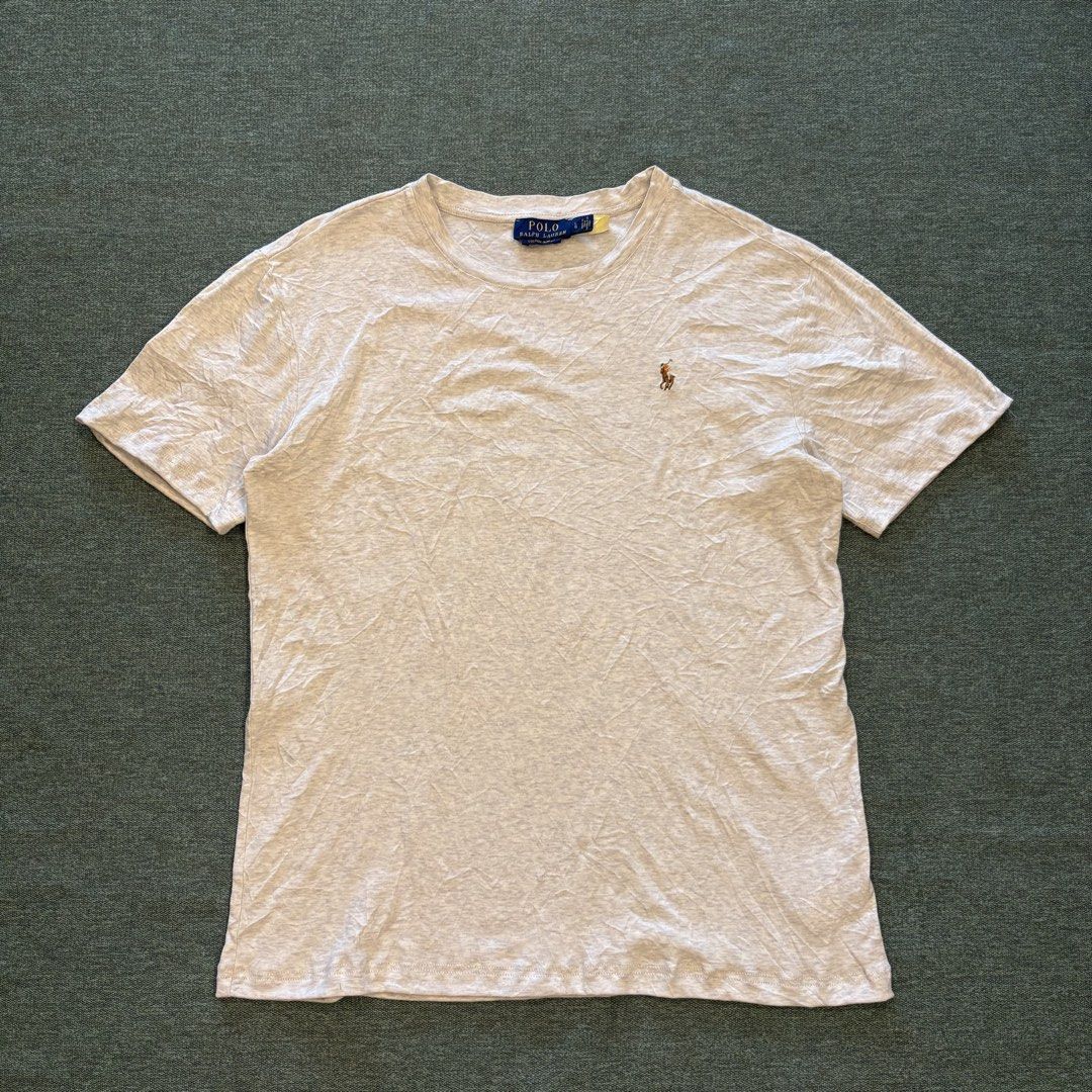 Ralph Lauren Multi Color Pony Tee (Category: Tshirts & Polo Shirts ) located in Butuan. Submitted by ragscurations (Listing ID 1469964853, Image 1). Description: Size : M-L Inches : Width 20 Inches : Length 26 Condition : Excellent Flaws : Flawless Color rate 9.7 Fave item : Beautiful design .