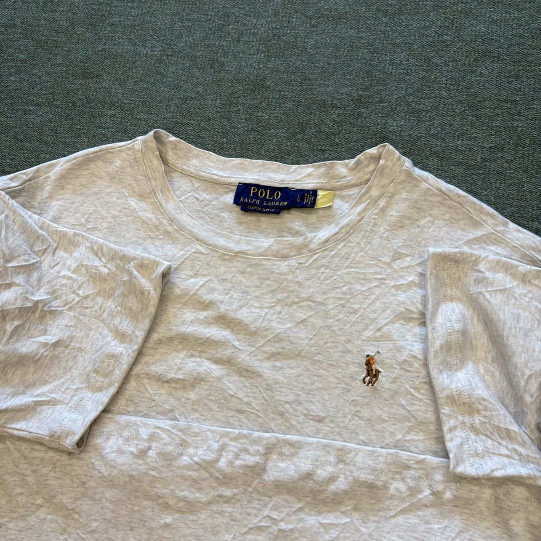 Ralph Lauren Multi Color Pony Tee (Category: Tshirts & Polo Shirts ) located in Butuan. Submitted by ragscurations (Listing ID 1469964853, Image 3). Description: Size : M-L Inches : Width 20 Inches : Length 26 Condition : Excellent Flaws : Flawless Color rate 9.7 Fave item : Beautiful design .