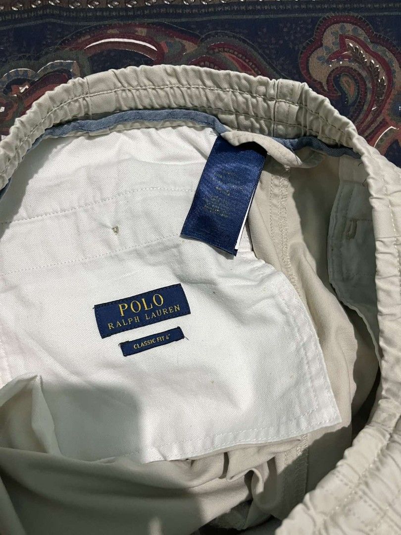 Ralph Lauren Short (Category: Shorts) located in Makati City. Submitted by its_tim (Listing ID 1469948776, Image 3). Description: Width-16 Length-17 Good condition, No issue..