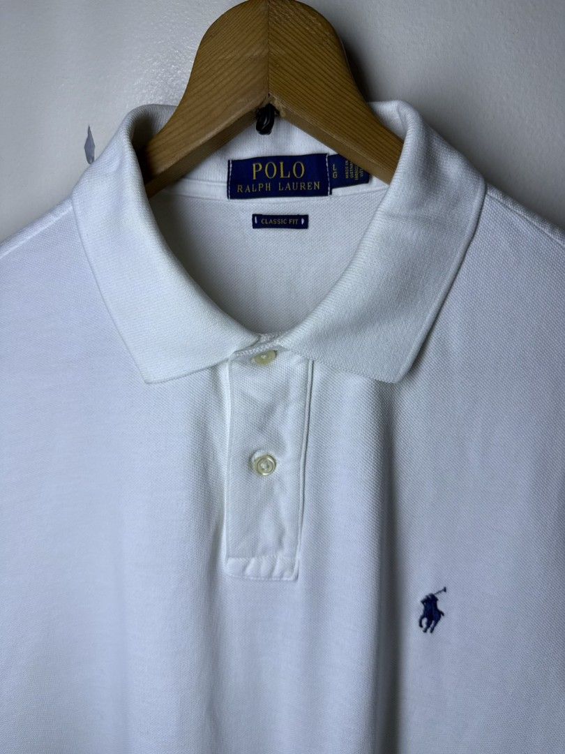 RALPH LAUREN WHITE CLASSIC POLO (Category: Tshirts & Polo Shirts ) located in Manila. Submitted by lunaras_declutter (Listing ID 1470108907, Image 2). Description: .