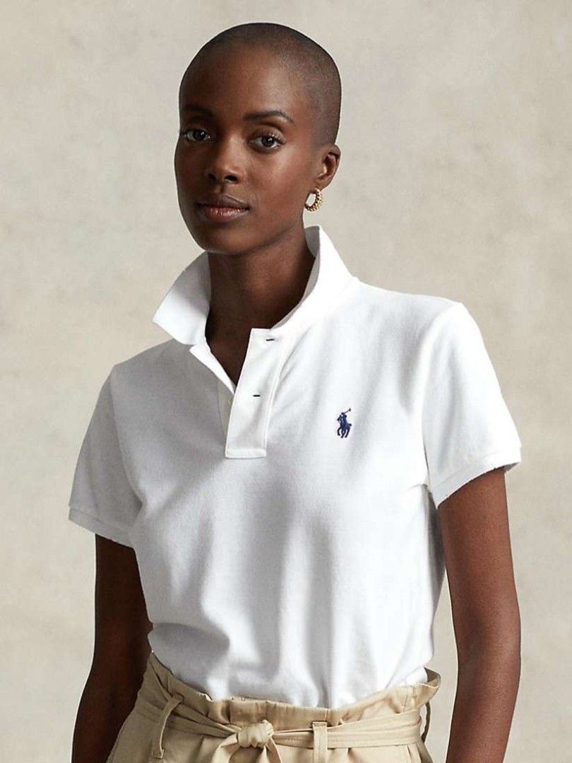 RALPH LAUREN WHITE CLASSIC WMNS POLO (Category: Others Tops) located in Manila. Submitted by lunaras_declutter (Listing ID 1470109039, Image 1). Description: medium.
