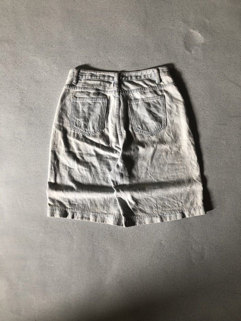RANDOM LIGHT BLUE BAGGY JORTS (Category: Shorts) located in Kapalong. Submitted by justinfinds8 (Listing ID 1469964947, Image 2). Description: NEED WASH.