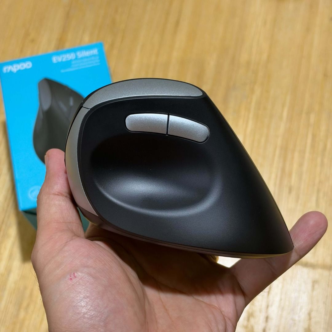 Rapoo EV250 Silent Wireless Mouse (Category: Mouse & Mousepads) located in Caloocan City. Submitted by solelysoles (Listing ID 1470020148, Image 3). Description: 450 Php only 450 Php only 450 Php only Silent Wireless Optical Ergonomic Vertical Mouse Used for over a month only Rfs - spare mouse Complete Looks new Payment thru bank transfer - BPI / BDO Delivery via LBC | Delivery (same day) via Lalamove Pickup - Bagong Barrio, Caloocan.