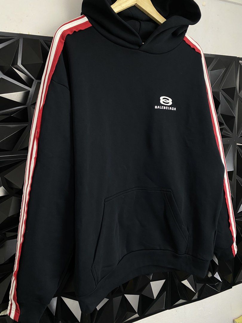 RARE BALEN UNITY SPORT 5 STRIPES (Category: Coats, Jackets and Outerwear) located in Bulacan. Submitted by balenciaga_apparel01 (Listing ID 1470128022, Image 2). Description: BALEN UNITY SPORT 5 STRIPES RARE - 26 WIDTH X 29 LENGTH - EXCELLENT CONDITION LIKE BNEW - COMPLETE TAGS - COLOR RATE: 9.5/10 - NO ISSUES - FREE SHIPPING NATIONWIDE - LOC BULACAN .