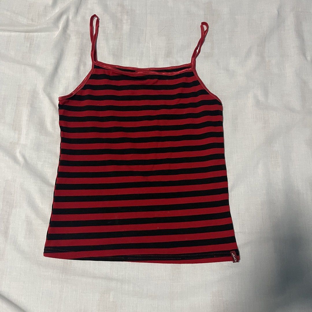 Red and Black Striped Tank Top (Category: Sleeveless) located in San Ildefonso. Submitted by rgdeclutters (Listing ID 1470003047, Image 3). Description: L - 16" W - 15".