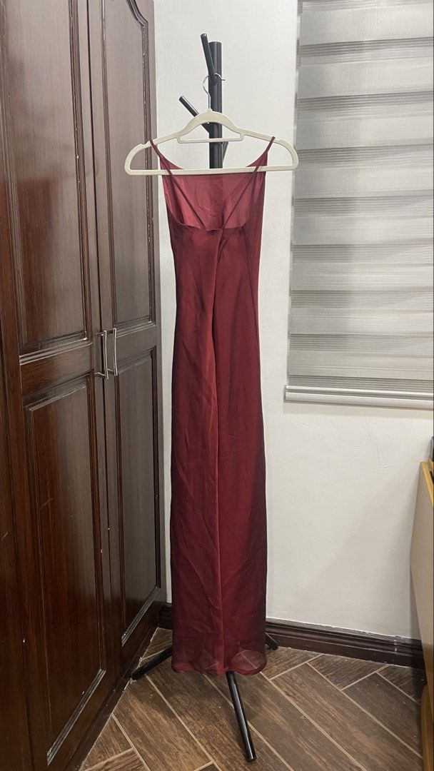 Red Satin Long Dress (Category: Dresses) located in Manila. Submitted by to_ri (Listing ID 1470076652, Image 2). Description: 🛍️ PRODUCT DETAILS 📏 Size: XXS to XS 📌 TERMS & CONDITIONS 💸 Payment first 📦 Shipping: J&T, LBC, Same day delivery couriers 🚫 No returns or refunds ❌ No joy/bogus buyers 💗 Please buy responsibly. Thank you!.