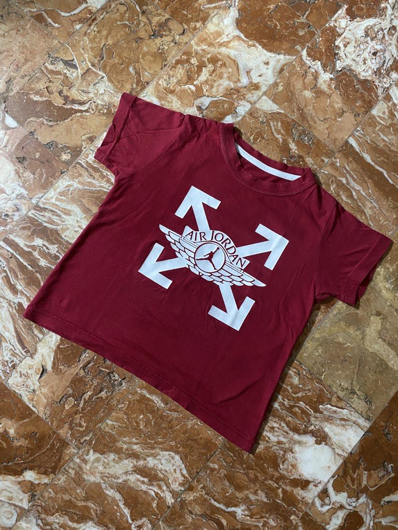 Red Top (Category: Shirts) located in Pasig City. Submitted by minnie.12 (Listing ID 1470129816, Image 2). Description: Free for 350 + pesos purchase .