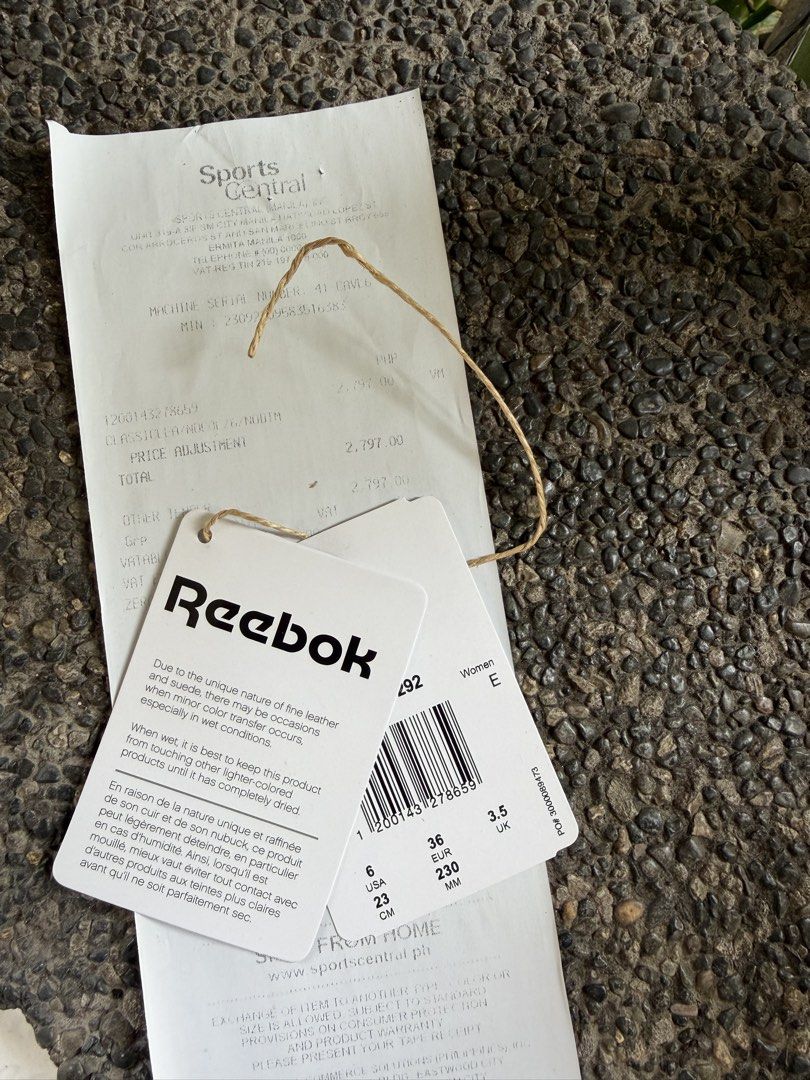 Reebok Classic Leather Women Running (Category: Sneakers) located in Baybay. Submitted by fmikeyela (Listing ID 1470053944, Image 3). Description: - Brand: Reebok Classic Leather - Colorway: Chalk/Palblu/Vinbl (Neutral tones with light blue accents) - Size: Women's US 6 / EUR 36 / UK 3.5 / 23 CM - Material: Suede and leather upper - Condition: Well used. Used for work only. Still in good condition. Soles aren’t worn out. - Inclusions: Original bo
