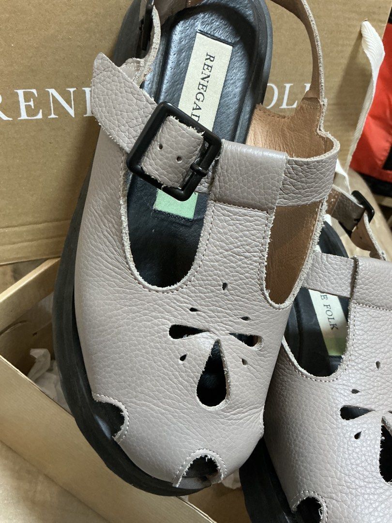 renegade folk mules sling (Category: Flats & Sandals) located in Siquijor. Submitted by lian_ching (Listing ID 1470085599, Image 2). Description: size 7 taupe color sling version of the mules good as new original 1 month old.
