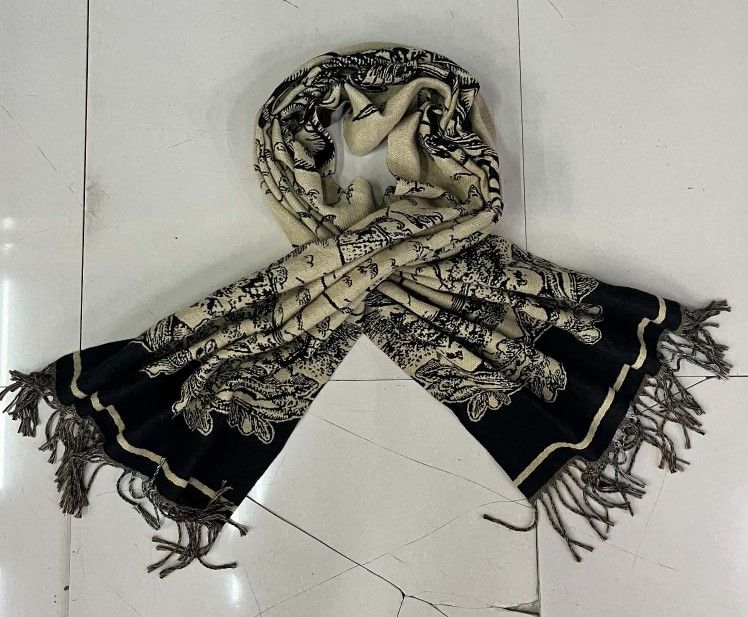 Reversible Patterned and Plaid Scarves (Category: Scarves) located in Bacolod City. Submitted by rimboythrift (Listing ID 1470030333, Image 3). Description: - 2-in-1 Bundle: Includes two distinct scarves for versatile styling - Reversible/Dual Design: One scarf features an edgy knight graphic with black borders; the other showcases a classic brown plaid pattern with red, white, and black stripes - Cozy & Soft: Crafted from soft fabric to keep you