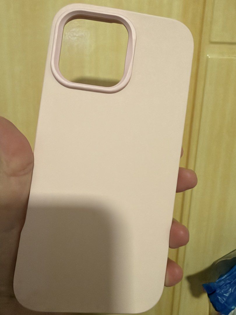 Rhinoshield solidsuit case for iPhone 16 pro max (Category: Cases & Sleeves) located in Pasig City. Submitted by trisha_12 (Listing ID 1470133119, Image 3). Description: Rhinoshield solidsuit case for iPhone 16 pro max Color: rasberry sorbet Never used In good condition.