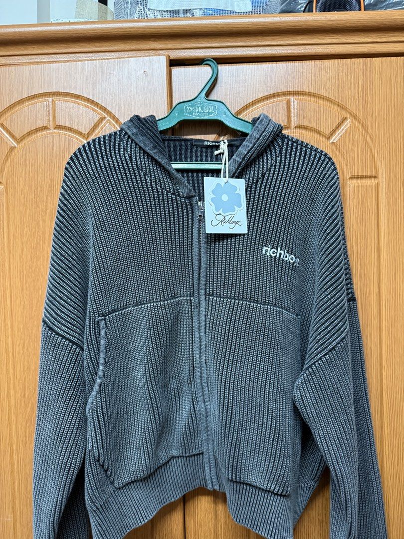 Richboyz Jacket (Category: Coats, Jackets and Outerwear) located in Pasig City. Submitted by juliaaaae_ (Listing ID 1470004350, Image 2). Description: Size: Large Color: Charcoal Gray Brand new with tags, never worn! Perfect for a clean and casual streetwear look. DM me for inquiries! ✨.
