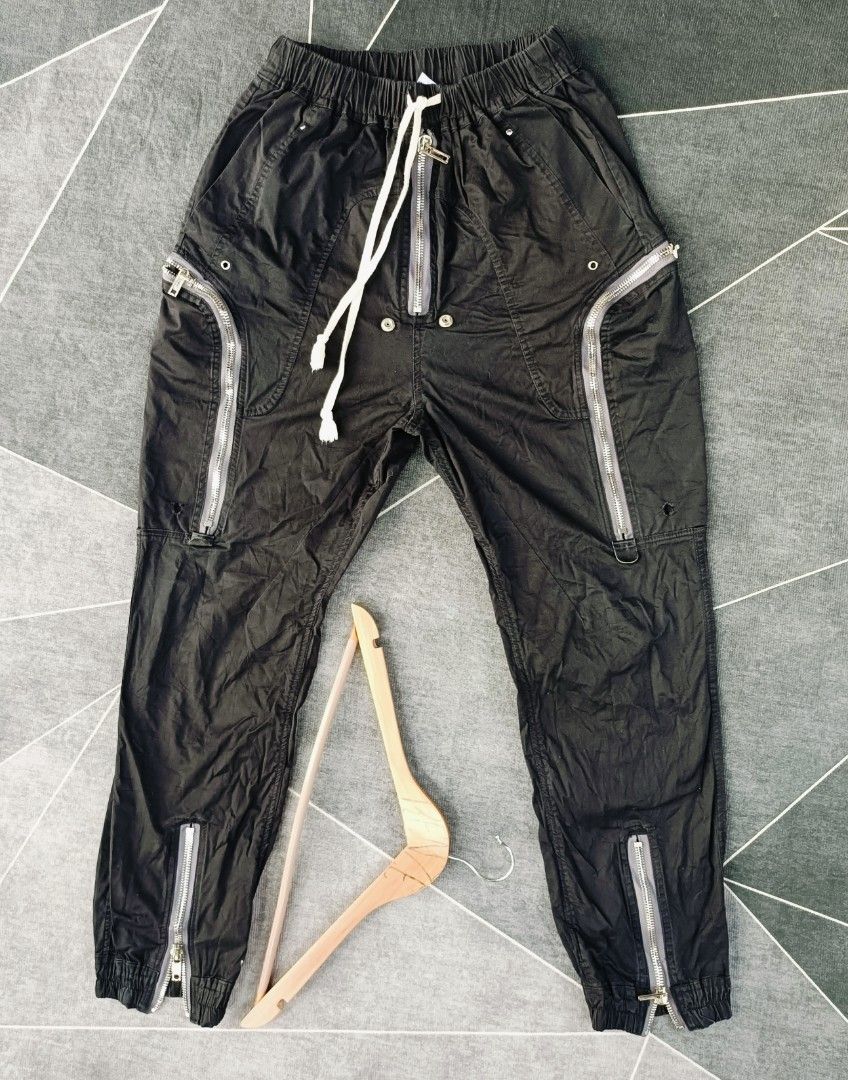 Rick Owens Bauhaus Cargo Pants (Category: Jeans) located in Cebu City. Submitted by renzecamingay (Listing ID 1469955611, Image 2). Description: Rick Owens Bauhaus Cargo Pants Excellent Condition Medium fit Waist 24/32 Length 40 2500 Plus ship Only Thank you and GOD bless ☺️.
