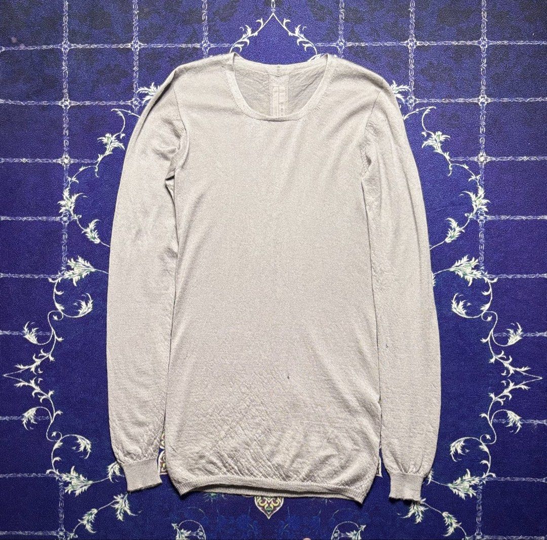 Rick Owens Long-sleeve Knit Top (Category: Luxury Apparel) located in Valenzuela. Submitted by telagram (Listing ID 1470060909, Image 1). Description: .