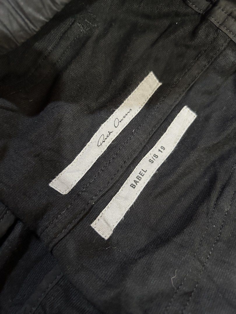 Rick Owens MAINLINE S/S19BABEL Cargo Jogger Pants (Category: Joggers) located in Cagayan de Oro. Submitted by oracle_archives (Listing ID 1470118076, Image 3). Description: Rick Owens MAINLINE SS19 “BABEL” Cargo Jogger Pants Authentic W:30”-36” L:40” Rise:12” Inseam:28” Thigh:11” Knee:7.5” Leg opening:4.5”.