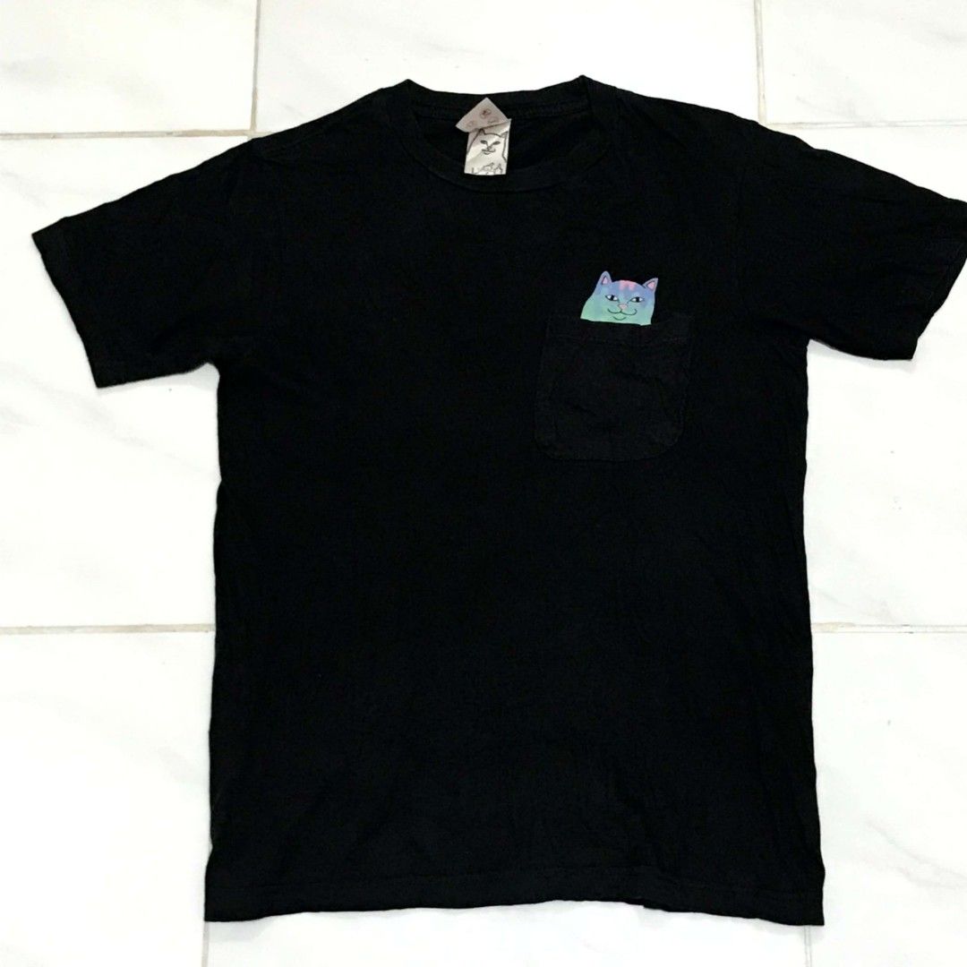 RIP N DIP RAINBOW POCKET TEE SMALL (Category: Tshirts & Polo Shirts ) located in Cavite. Submitted by justthrift06 (Listing ID 1469966866, Image 2). Description: DIMENSION 18X27 GOOD CONDITION SHIPPING NATIONWIDE.