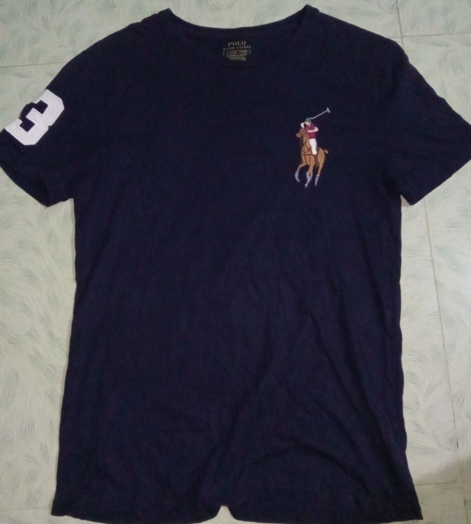 RL Shirt (Category: Tshirts & Polo Shirts ) located in Manila. Submitted by oddhorse_38124c (Listing ID 1470081390, Image 2). Description: as new condition no issue 10 color rate dimes 19x28.