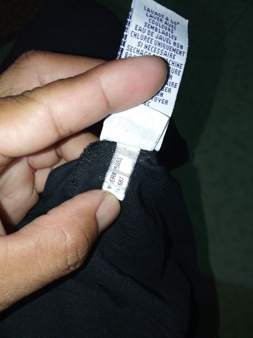 RL Shirt (Category: Tshirts & Polo Shirts ) located in Manila. Submitted by oddhorse_38124c (Listing ID 1470084445, Image 3). Description: as new condition no issue 10 color rate dimes 24x30.