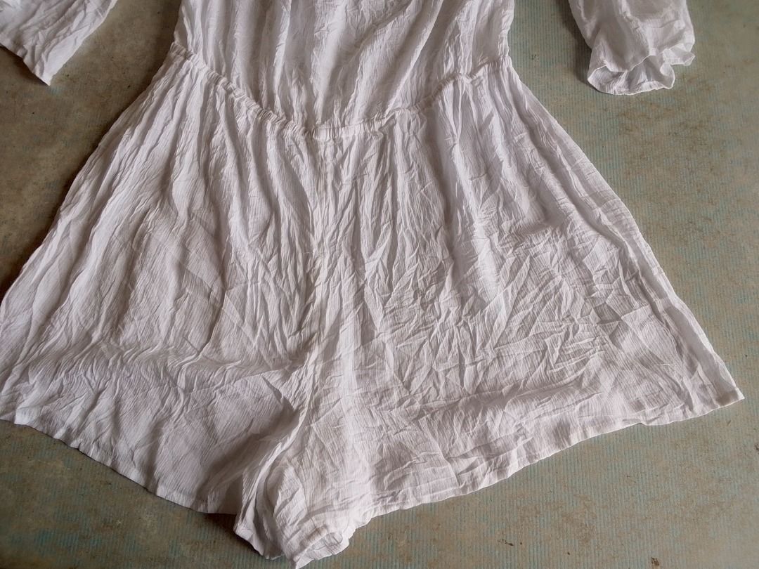Romper Dress US BNEWTAG (Category: Dresses) located in Los Banos. Submitted by mania-62906 (Listing ID 1470046974, Image 3). Description: BNEWTAG US Medium White. Ideal for summer wear. ( Note Out of town from November 25-Han 25, 2027).