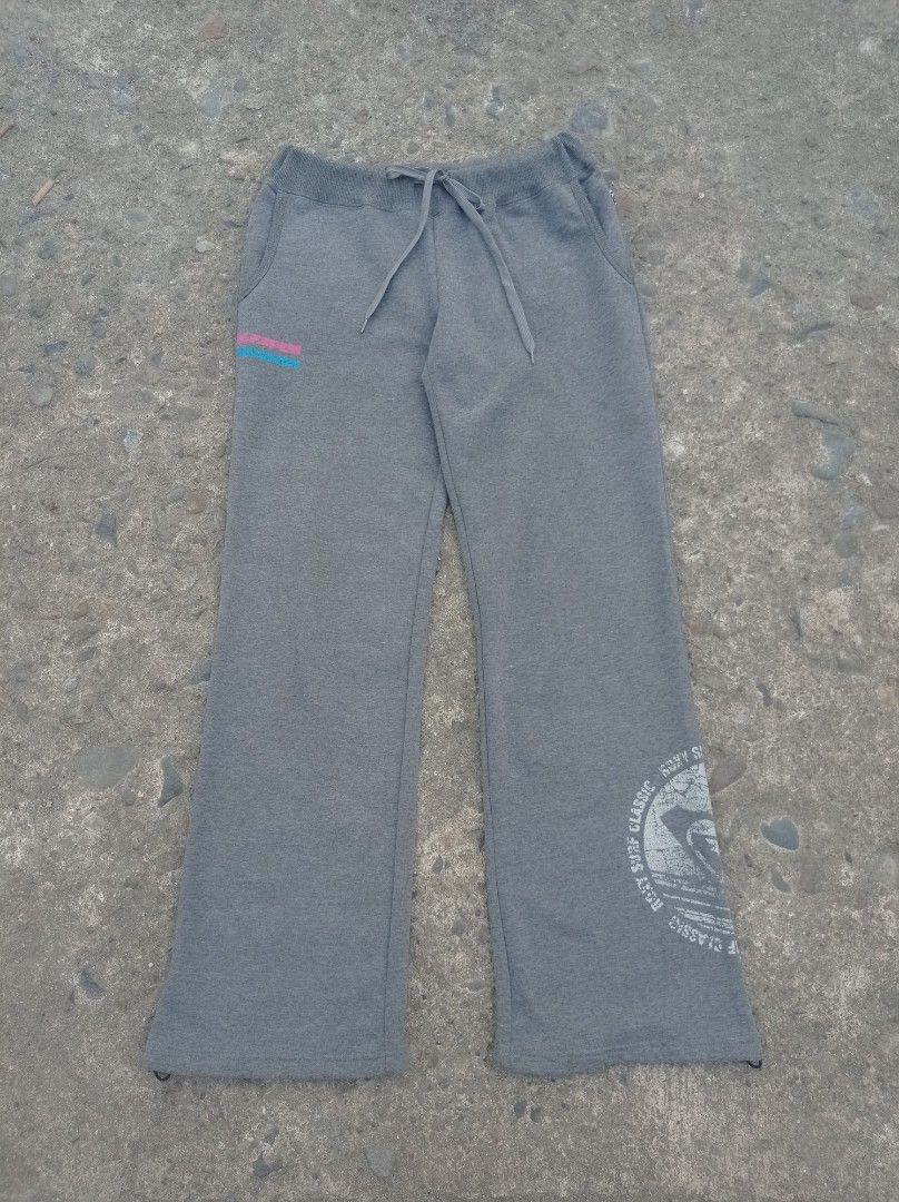 ROXY low rise flared sweatpants with booty script. (Category: Other Bottoms) located in Guiguinto. Submitted by selected_3rp (Listing ID 1470134888, Image 1). Description: ROXY low rise flared sweatpants with booty script. size large no issue pm.
