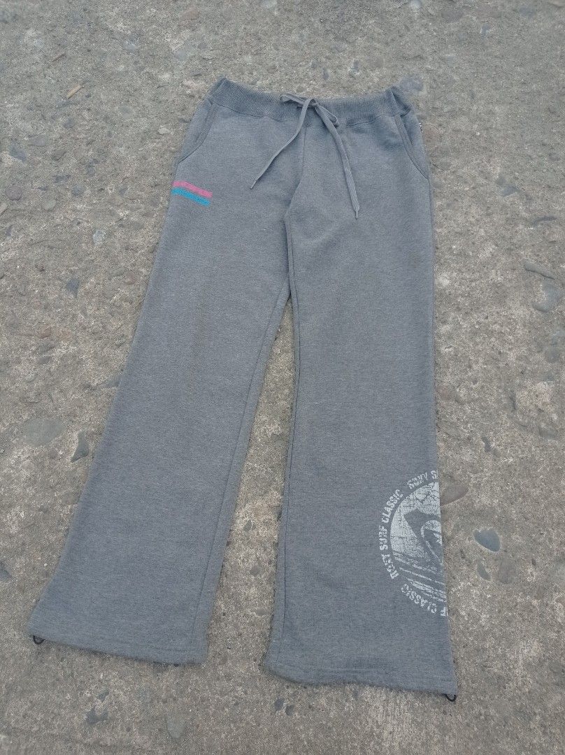 ROXY low rise flared sweatpants with booty script. (Category: Other Bottoms) located in Guiguinto. Submitted by selected_3rp (Listing ID 1470134888, Image 2). Description: ROXY low rise flared sweatpants with booty script. size large no issue pm.
