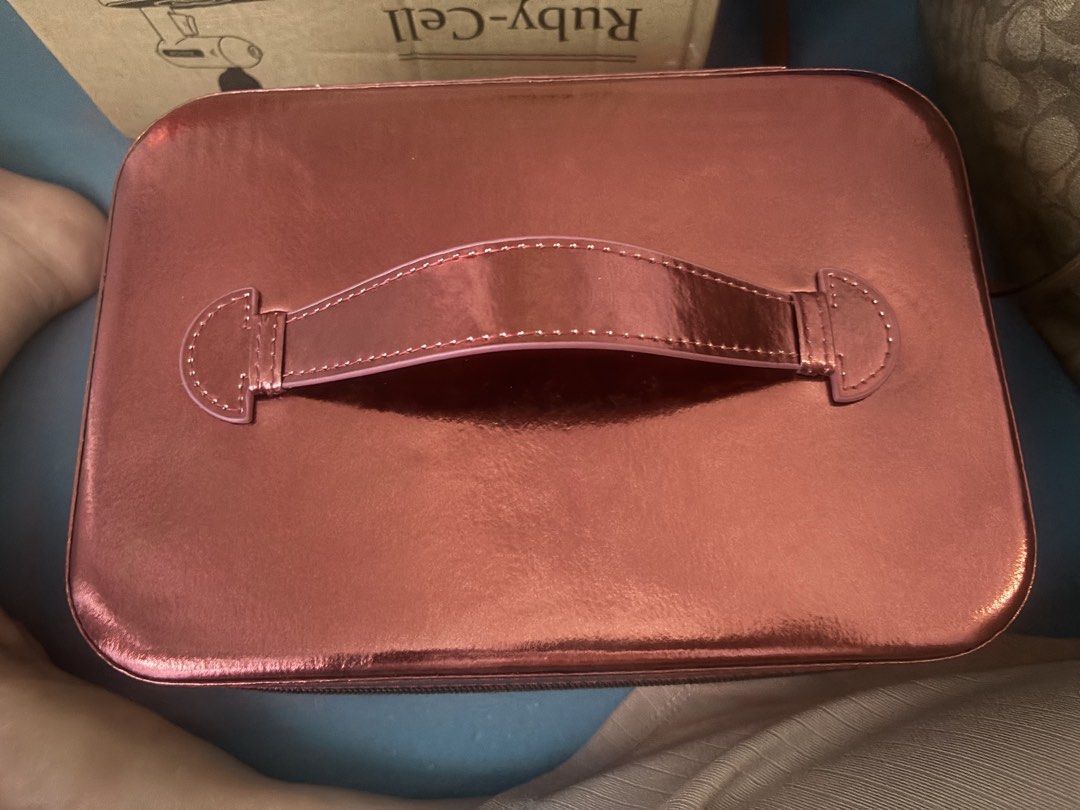 Ruby-Cell Airbrush System Metallic Red Vanity Case (Category: Makeup) located in Caloocan City. Submitted by zealtree.5bdd79 (Listing ID 1470008899, Image 2). Description: - Authentic Ruby-Cell Airbrush System kit for professional or personal skincare - Gorgeous metallic red vanity case with secure zipped carry and protective foam insert - Comes complete with the original product box and instruction manual - Features official Aphrozoned branding 