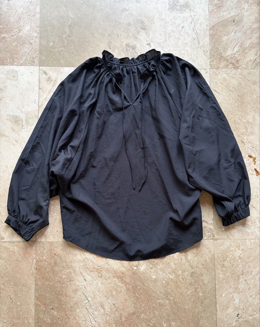 Ruffle Collar Peasant Blouse, Black (Category: Longsleeves) located in Quezon City. Submitted by tidyup.lara (Listing ID 1470138184, Image 1). Description: Best fits L-XL frames Bust 40”+ Waist 40”+ Length 29” Condition 8/10: used but in good condition .