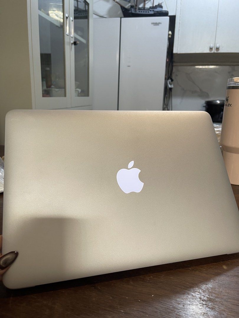 Rush sale MACBOOK AIR (Category: Laptops & Notebooks) located in Manila. Submitted by oddgem_676fe6 (Listing ID 1470095510, Image 1). Description: .
