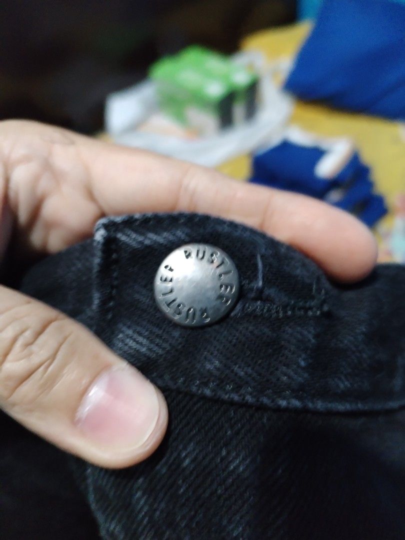 Rustler by Wrangler Black Jeans Size 38x30 (Category: Jeans) located in Manila. Submitted by solebrothers2826 (Listing ID 1470101157, Image 2). Description: - Brand: Rustler (by Wrangler) - Color: Solid black wash - Size: 38x30 - Material: 100% cotton - Origin: Made in Mexico - Features: Classic button closure, belt loops, and signature red and yellow brand label on the back waistband -price slightly negotiable.