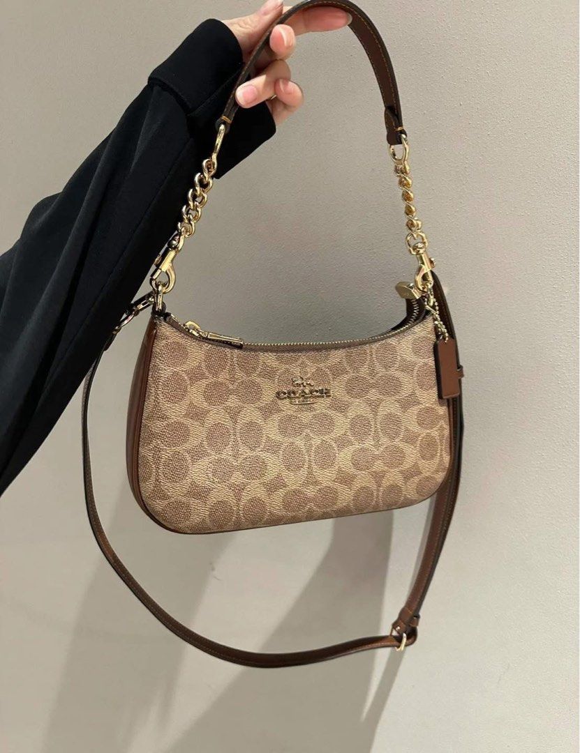 ‼️SALE‼️ Coach Teri (Category: Shoulder Bags) located in Binan City. Submitted by pinkykeenshop (Listing ID 1470108276, Image 1). Description: .