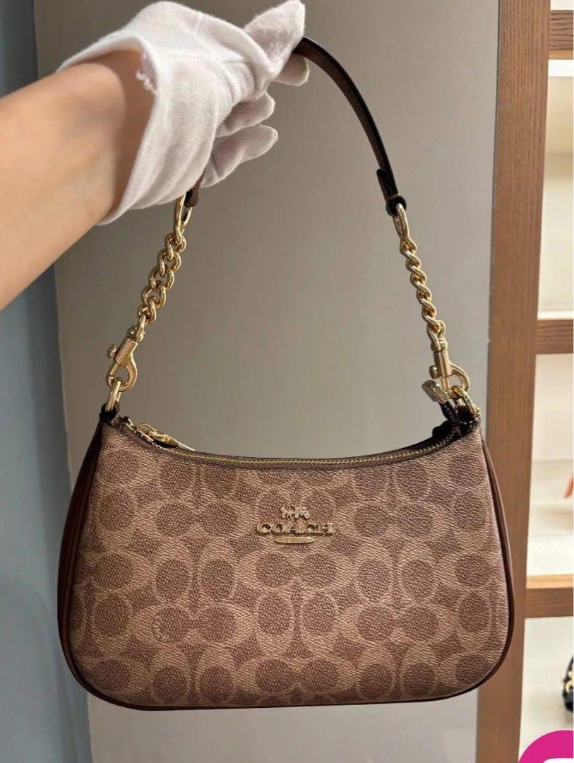 ‼️SALE‼️ Coach Teri (Category: Shoulder Bags) located in Binan City. Submitted by pinkykeenshop (Listing ID 1470108276, Image 2). Description: .