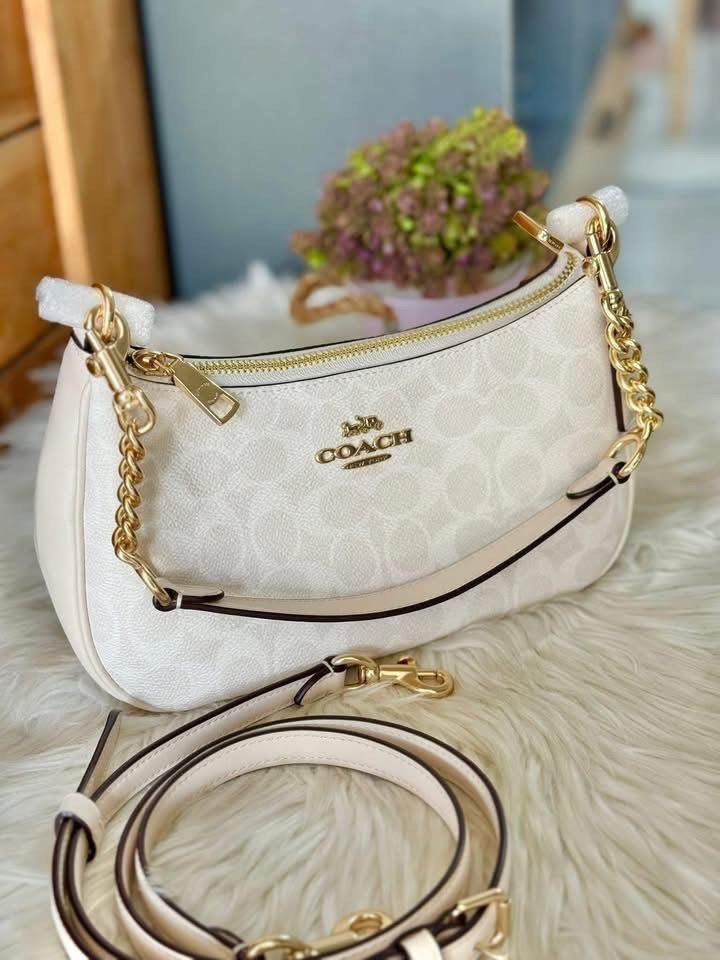 ‼️SALE‼️ Coach Teri (Category: Shoulder Bags) located in Binan City. Submitted by pinkykeenshop (Listing ID 1470108425, Image 2). Description: .