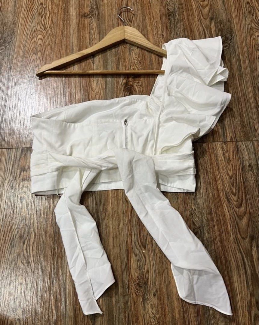 SALE‼️ shein blouse (Category: Blouses) located in San Jose del Monte. Submitted by senorita_wella (Listing ID 1470021153, Image 3). Description: .