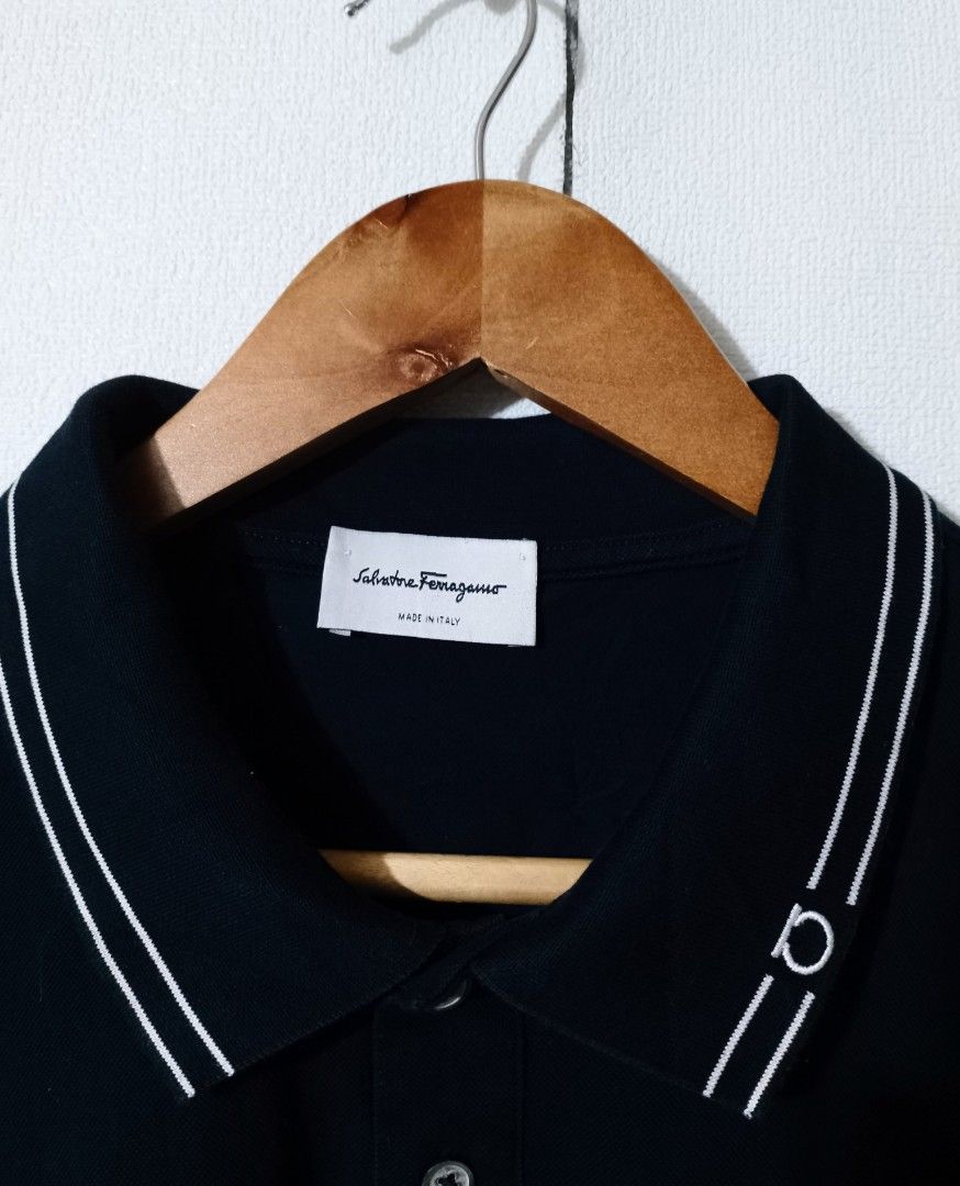 Salvatore Ferragamo (Category: Tshirts & Polo Shirts ) located in Iligan City. Submitted by jh_pr0 (Listing ID 1469979806, Image 2). Description: Sālvâtórë Fërràgámø Like new Dimes: 20.5x27 Color rate: 9.8/10 No issue Mine: 1200+sf.
