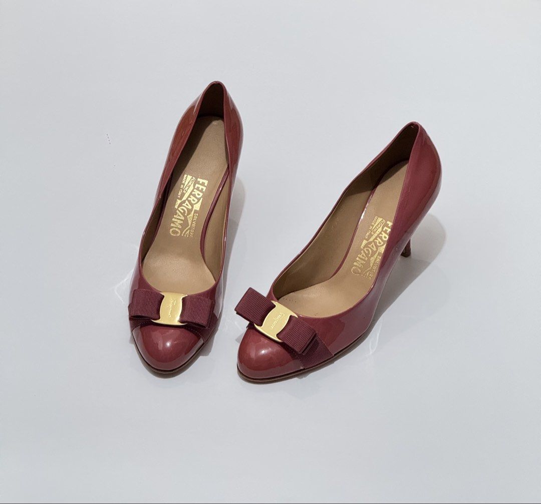Salvatore ferragamo heels (Category: Heels) located in Quezon City. Submitted by byuklph (Listing ID 1470128954, Image 2). Description: Authentic 💯size37.5/24cm🦋 Excellent condition normal signs of used .