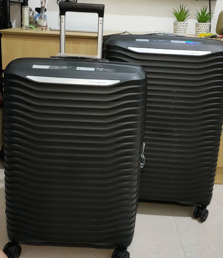 Samsonite luggage Brand New (Category: Luggage) located in Manila. Submitted by vtravelite.18 (Listing ID 1469950017, Image 3). Description: Samsonite luggage bran new Price medium 11950 large 12,550 two sizes available medium and large color black super light weight TSA lock anti theft spinner smooth wheels impact resistant Note pass po Sa Kwentuhan at Hindi marunong mag reply pag nag inquire na Ng still available 😊 thank you.