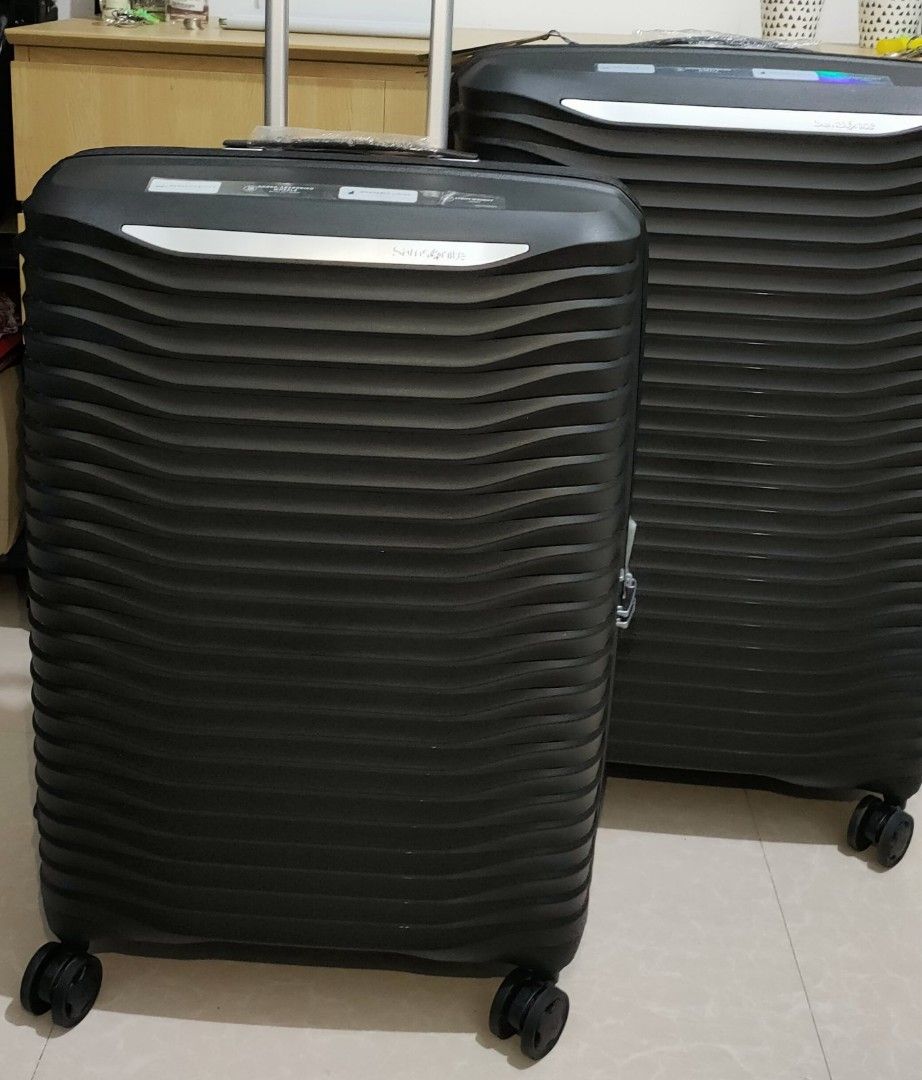 Samsonite luggage Brand New (Category: Luggage) located in Manila. Submitted by vtravelite.18 (Listing ID 1469950017, Image 2). Description: Samsonite luggage bran new Price medium 11950 large 12,550 two sizes available medium and large color black super light weight TSA lock anti theft spinner smooth wheels impact resistant Note pass po Sa Kwentuhan at Hindi marunong mag reply pag nag inquire na Ng still available 😊 thank you.