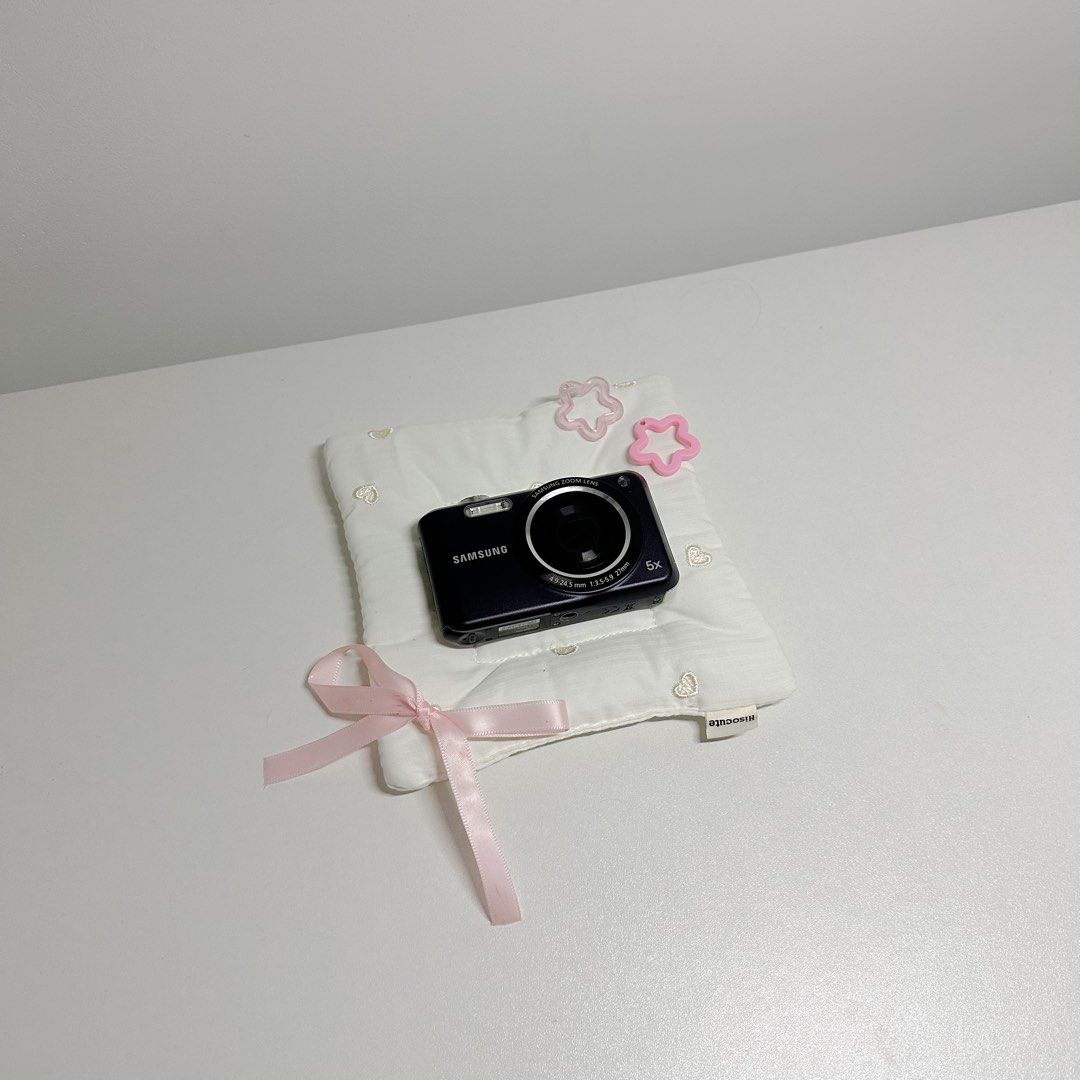 Samsung ES70 12.2 Mega Pixels Digicam/Digital Camera (Category: Cameras) located in Magalang. Submitted by nitch.digicams (Listing ID 1470070902, Image 1). Description: SAMSUNG ES70 NO ISSUES❕ 12 megapixels CCD sensor 5x optical zoom Body cosmetics: 8.5/10 𝙞𝙣𝙘𝙡𝙪𝙨𝙞𝙤𝙣𝙨 : unit, battery, memory card, charger and handstrap shipping nationwide LOC: pampanga MOD: j&t MOP: gcash/bpi — Dm to order 🛒 -͙˚ ༘✶ Seller’s note: - All digicams are seco