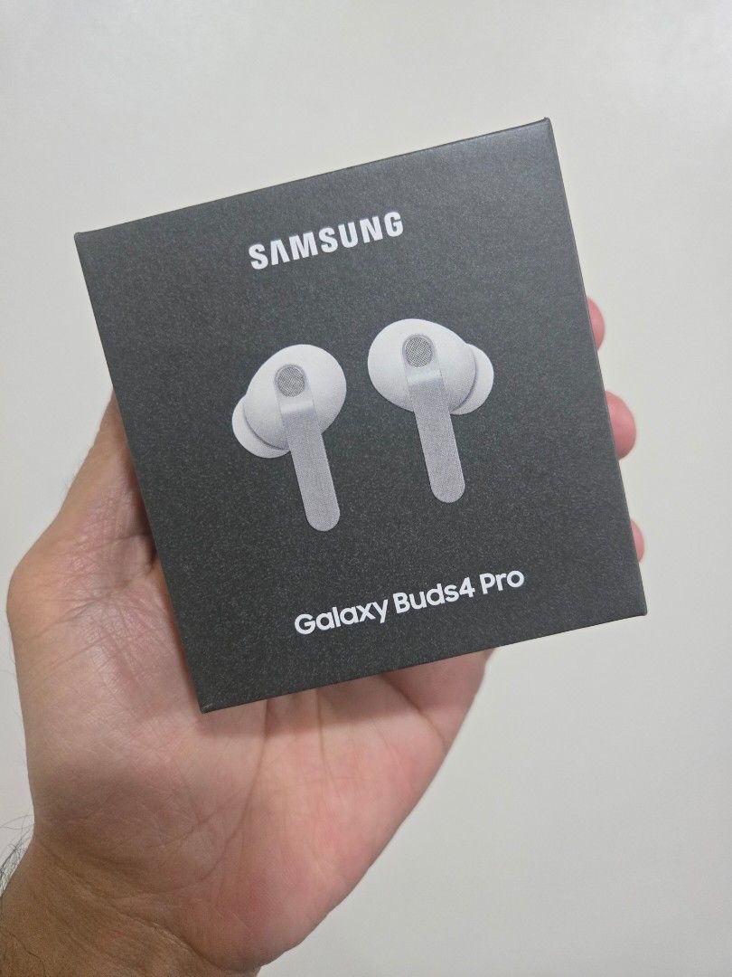 Samsung Galaxy Buds 4 pro Brandnew (Category: Earphones) located in Quezon City. Submitted by bossjec (Listing ID 1470130236, Image 1). Description: For Sale 100% original from Samsung shop Brandnew sealed with warranty **Samsung Galaxy Buds 4 Pro (white)** selling for only 9k mall price 15k Cubao Pick-up.